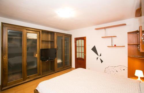Sector 3 Apartment | Residence 30