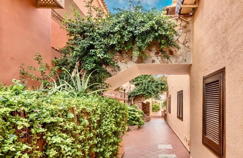 Golfo di Marinella Apartment | Residence a Golfo di Marinella a 450 mt dal mare