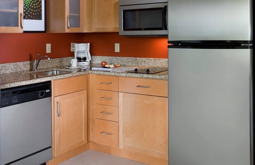 Madison Hotel | Residence Inn by Marriott Madison East