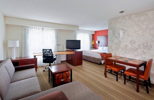Madison Hotel | Residence Inn by Marriott Madison East