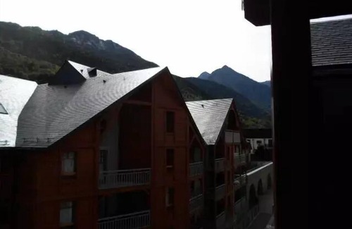 Saint-Lary-Soulan Apartment | Residence Le Grand Hotel - Apartment 10 people in the center of the village