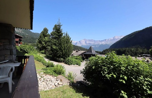 Les Houches Apartment | Residence Les Hauts De Chavants - 2 Rooms for 6 People