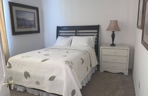 Desert Palms House | Resort like Palm Desert Home