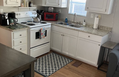 Braden River House | Resort living. Huge pools and Hot Tubs. WaterSlide. 20-30 minutes to 4 beaches!