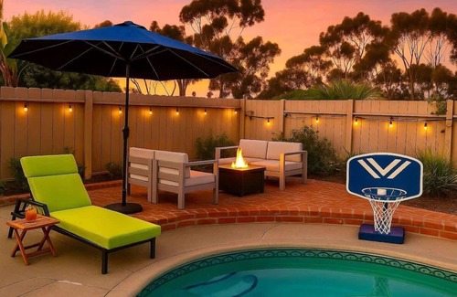 University City House | Resort Style Zen Retreat Heated Pool, Spa&GameRoom