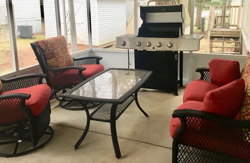 Suring House | Resort with 3 Bedroom 1.5 Bath near Chute Pond in Oconto County with indoor pool