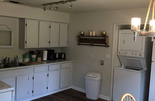 Redding House | Rest , Recreate, Refresh