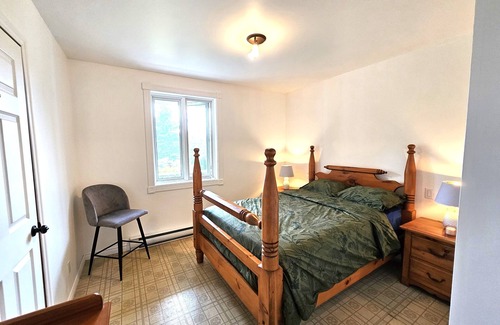 Saint-Tite-des-Caps House | Retraite en Pleine Nature. Animaux Acceptés
