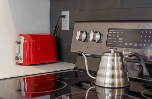 Joshua Tree House | ❤Retro 90s Vibe+Firepit+Hammocks❤