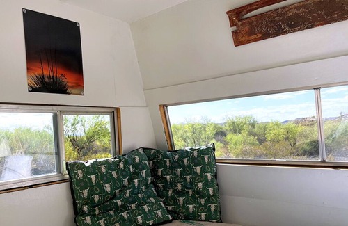 Alpine House | Retro Camper in Big Bend for Unforgettable Retreat