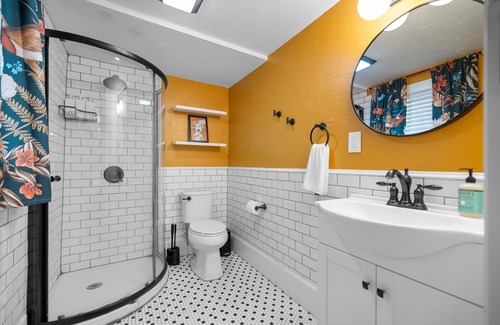 Historic District House | Retro Retreat minutes from downtown
