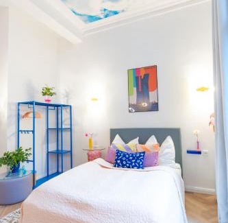 Rotherbaum Apartment | RetroPop Design Apartment , Designerzimmer für je 2 Personen, Top Lage, WIFI