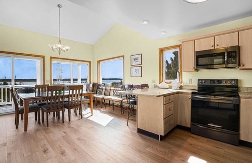 Chincoteague House | Return - Waterfront w/Boat dock!