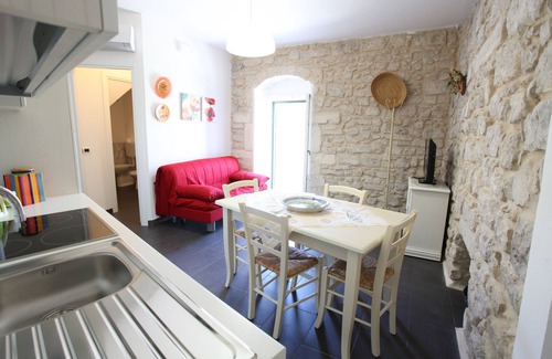 Ragusa Apartment | Reusia Holiday Home