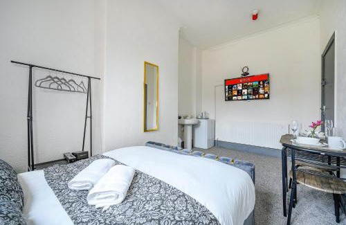 Chapeltown House | *RG7H*For your relaxed & Cosy Free Parking
