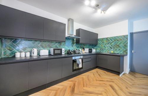 Chapeltown House | *RG7H*For your relaxed & Cosy Free Parking
