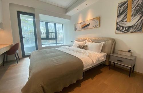 Shajing Apartment | Rho Hotel柔居Shenzhen World Exhibition and Convention Center Qianhai Snow World