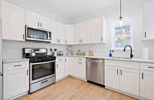 Atlantic City Villa | Rhythm & Spirits Beach House: 1-Block to Boardwalk & Casinos