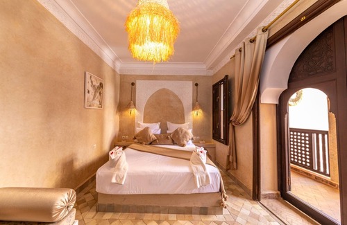 Bab Taghzout House | Riad 7 Saints