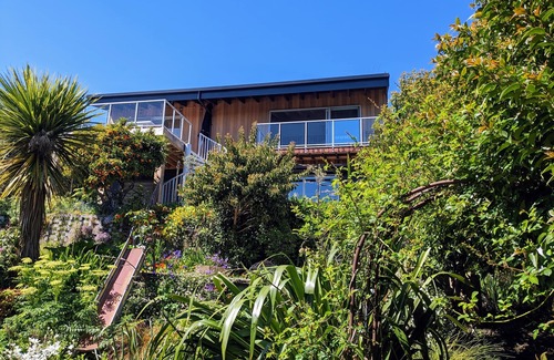 Richmond House | Richmond Views - Comfortable & Spacious home!