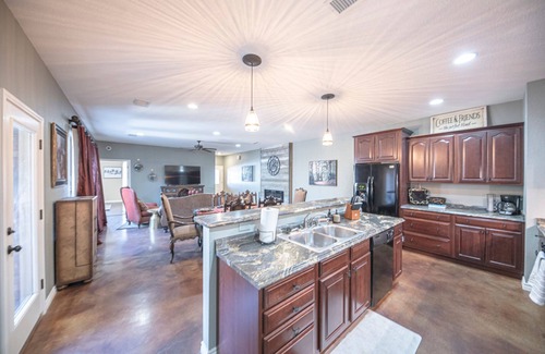 Midland House | Right At Home-Midland Monterrey House