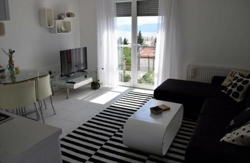 Rijeka Apartment | Rijeka - Charming apartment with Sea View and Private Parking