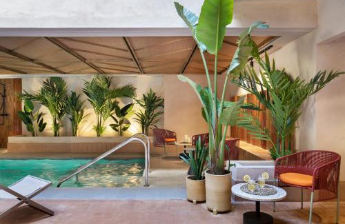 Triana House | Rincones de Lola - Castilla 91 - Shared jacuzzi