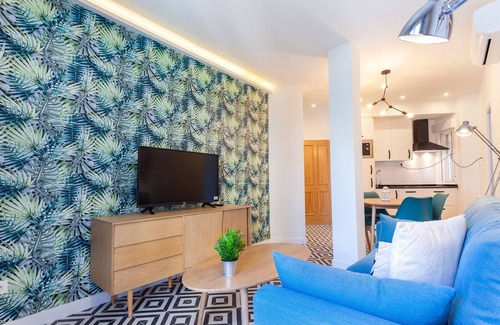 Almendrales Apartment | Rio Plaza III apartment in Madrid