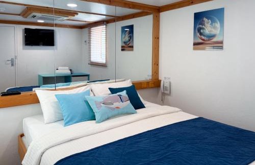 Farukolhufushi Island Boat Rental | Ritrella Floating Hotel