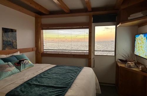 Farukolhufushi Island Boat Rental | Ritrella Floating Hotel