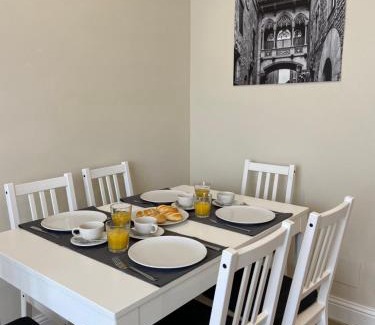 El Poble-sec Apartment | RIUS33 - Huge & Spacious Apartment in Montjuic