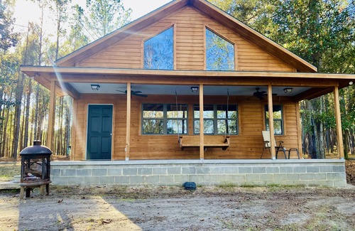 Appling County Cabin | River Cross Lodge Cypress Red Oak Cabin Overlooking the Altamaha River