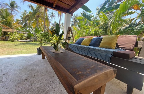 Aquila House | River house