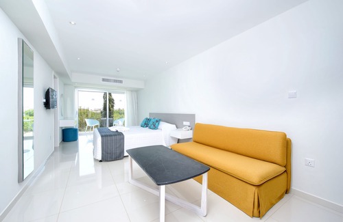 Ayia Napa Hotel | River Rock Hotel