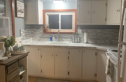 Ashtabula House | River view home away from home