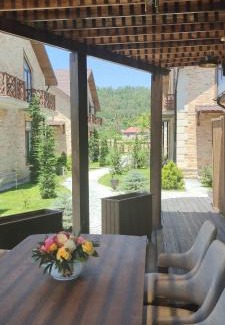 Qusar Bed & Breakfast | River View Villas