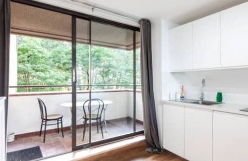 South Bank Apartment | River views in the heart of London's trendy Southbank.