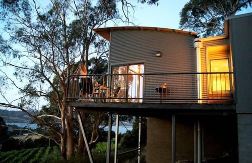 Grindelwald Apartment | River Vineyard Retreat a great base from which to explore the Tamar Valley