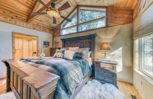 Ruidoso Cabin | Riverbank Swank-Rustic Luxury Cabin now w/Hot Tub!