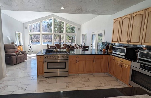 Vida House | RiverBend on the McKenzie Rivern