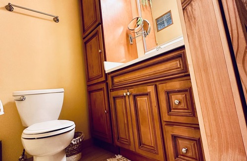 Jonesborough Cabin | Riverfront 2 Bedroom Cabin on the Nolichucky River