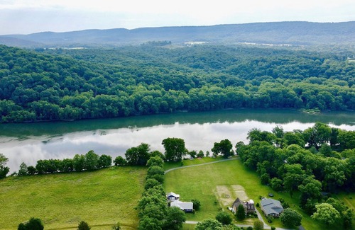 Bakerton House | Riverfront Harpers Ferry! Private Dock, Hot Tub, Kayaks, Golf Cart