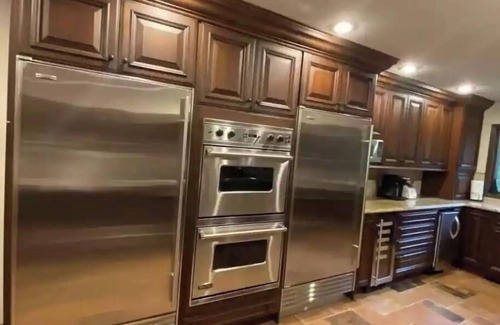 Flippin Villa | Riverfront Lodge on 10 Acres with Large Dock