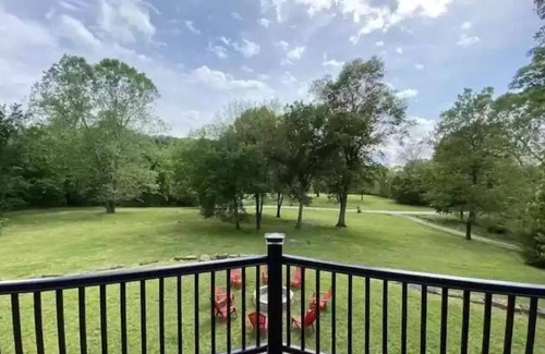 Flippin Villa | Riverfront Lodge on 10 Acres with Large Dock