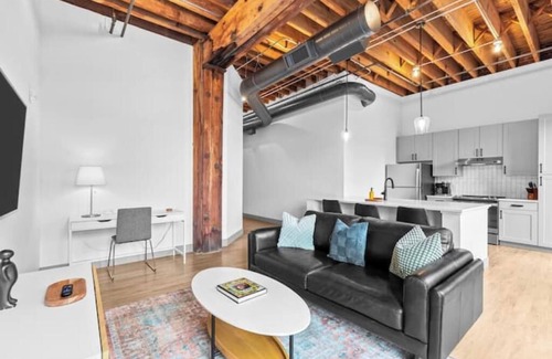 Downtown St. Louis Apartment | Riverfront Loft-Steps from Arch-Gated Parking
