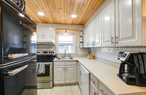 Manchester House | Riverfront New Hampshire Cottage w/Boat Dock