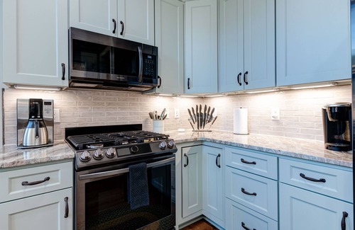 Cullowhee House | Riverfront on the Tuck! Close to WCU