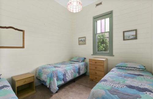 Anglesea House | Rivernook - BYO Linen