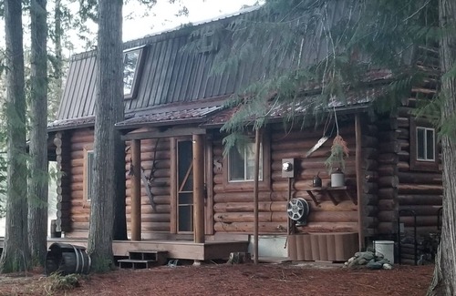 Cusick Cabin | Rivers Edge Cabin
