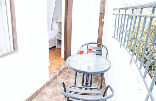 Lavington Apartment | Riverside Duplex
